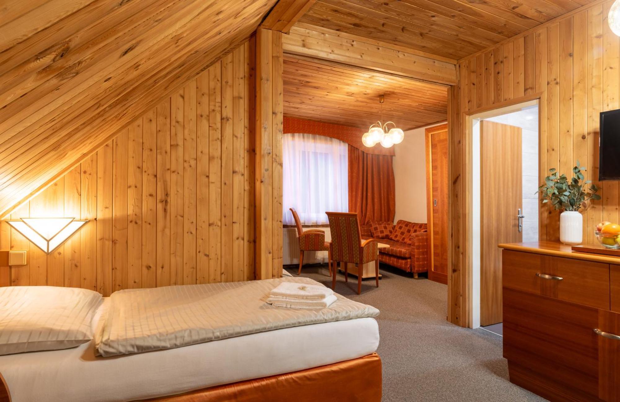Hotel Schwarz Nové Hamry Eksteriør billede
