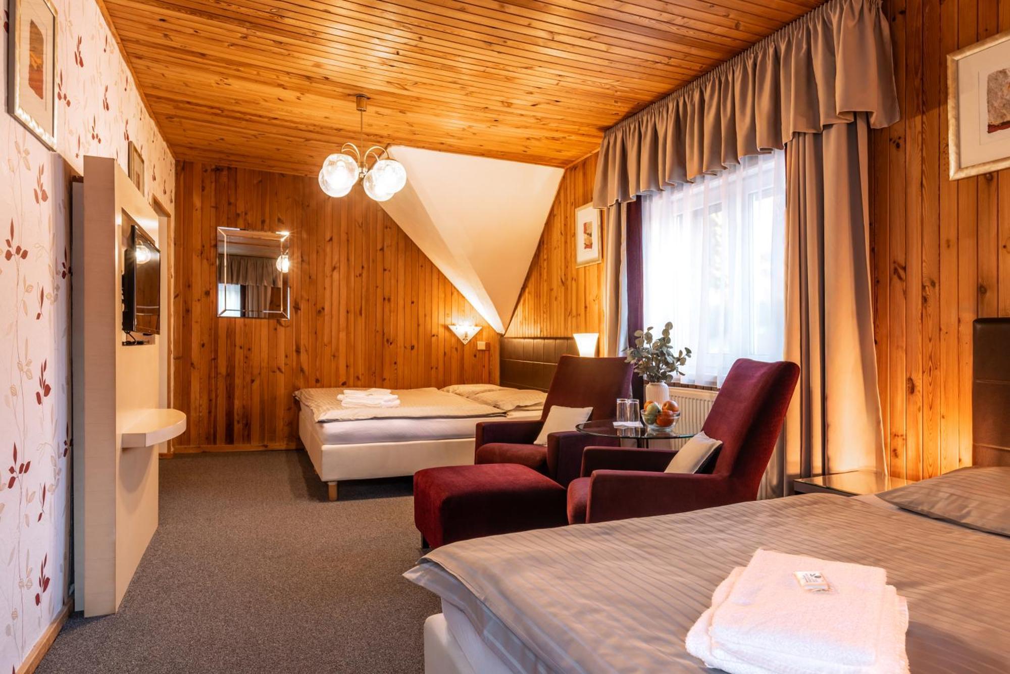 Hotel Schwarz Nové Hamry Eksteriør billede