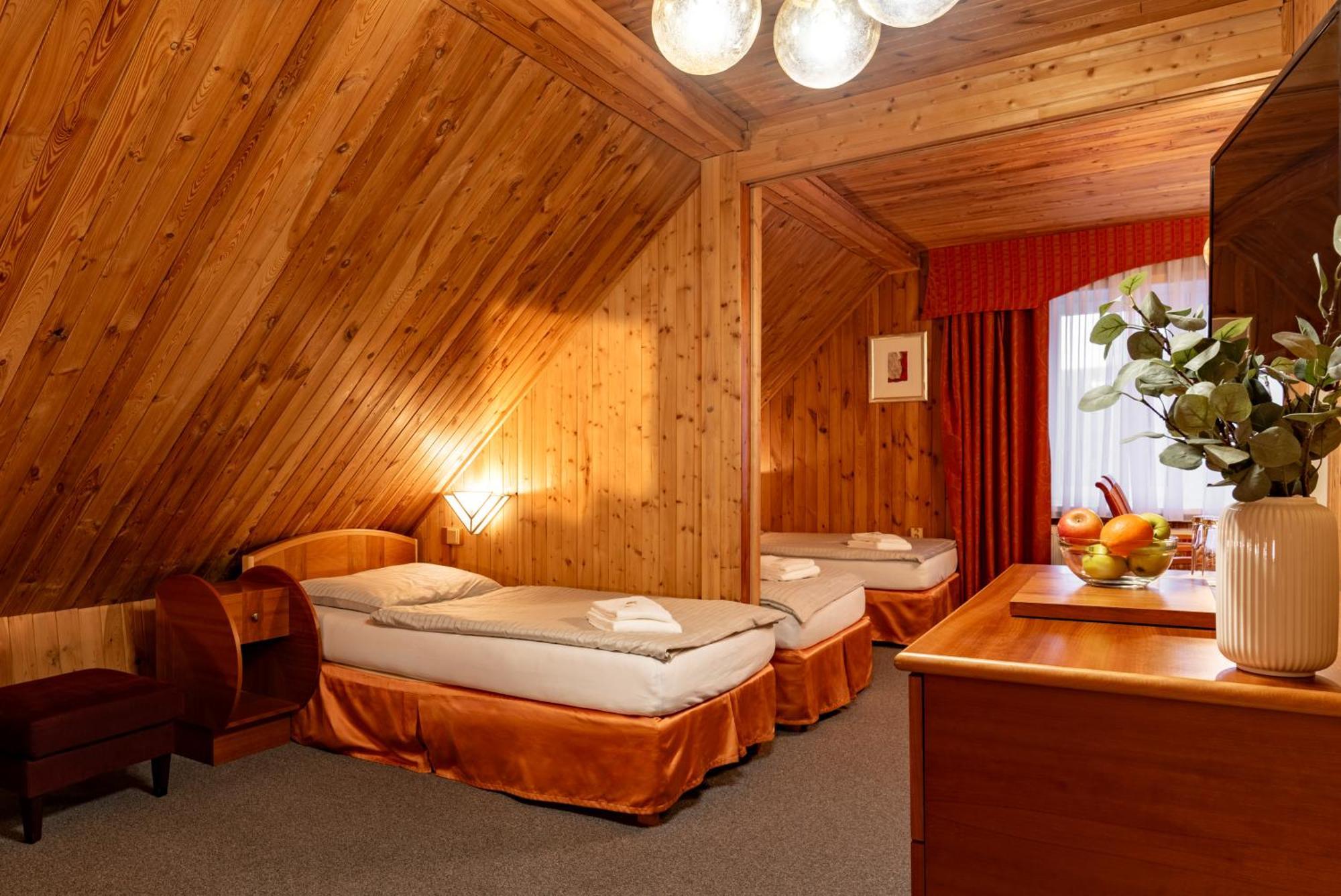 Hotel Schwarz Nové Hamry Eksteriør billede