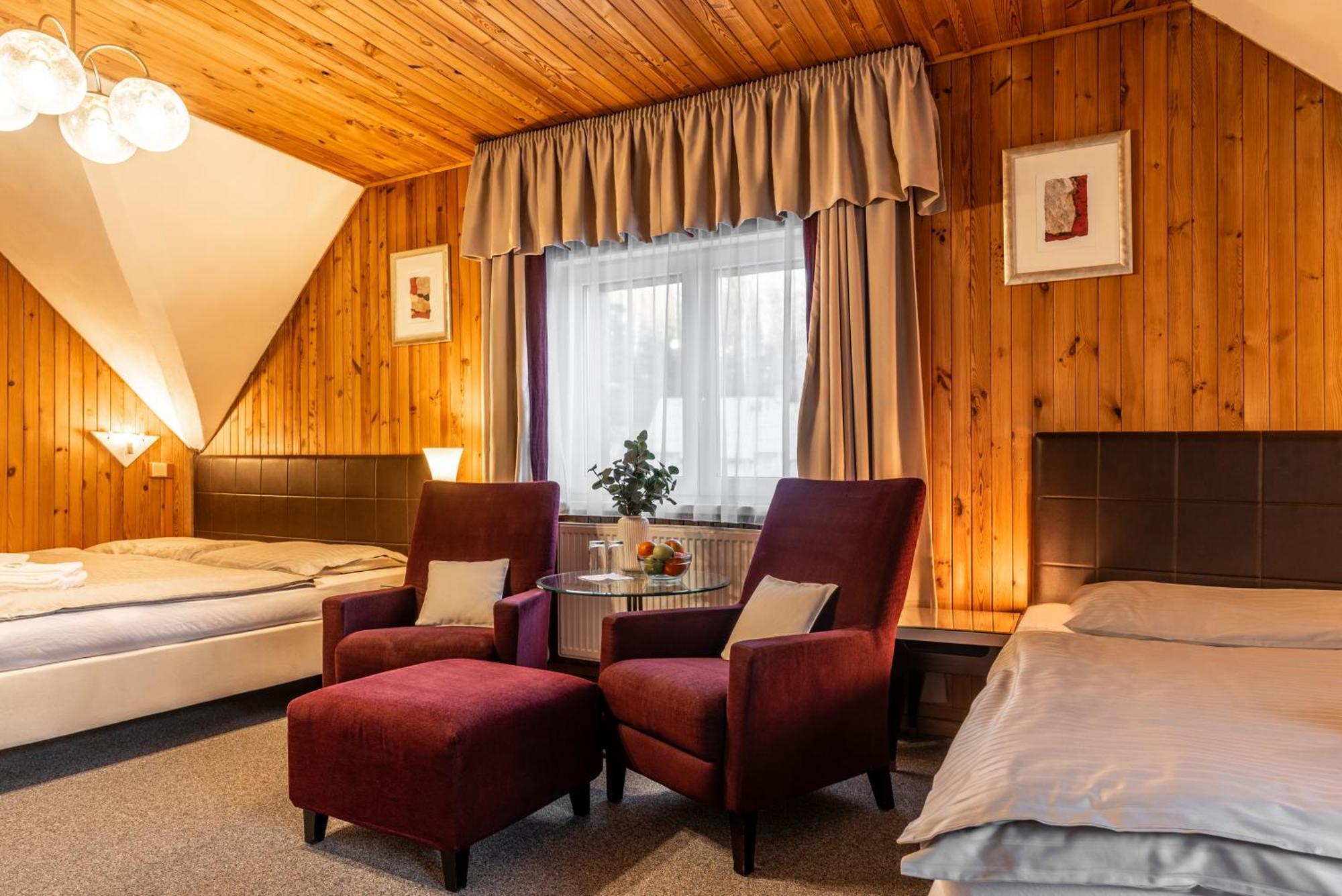 Hotel Schwarz Nové Hamry Eksteriør billede